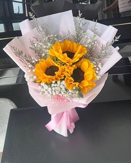 (Category: ) located in . Submitted by flowerandhamper (Listing ID 1213277687, Image 1). Description: .