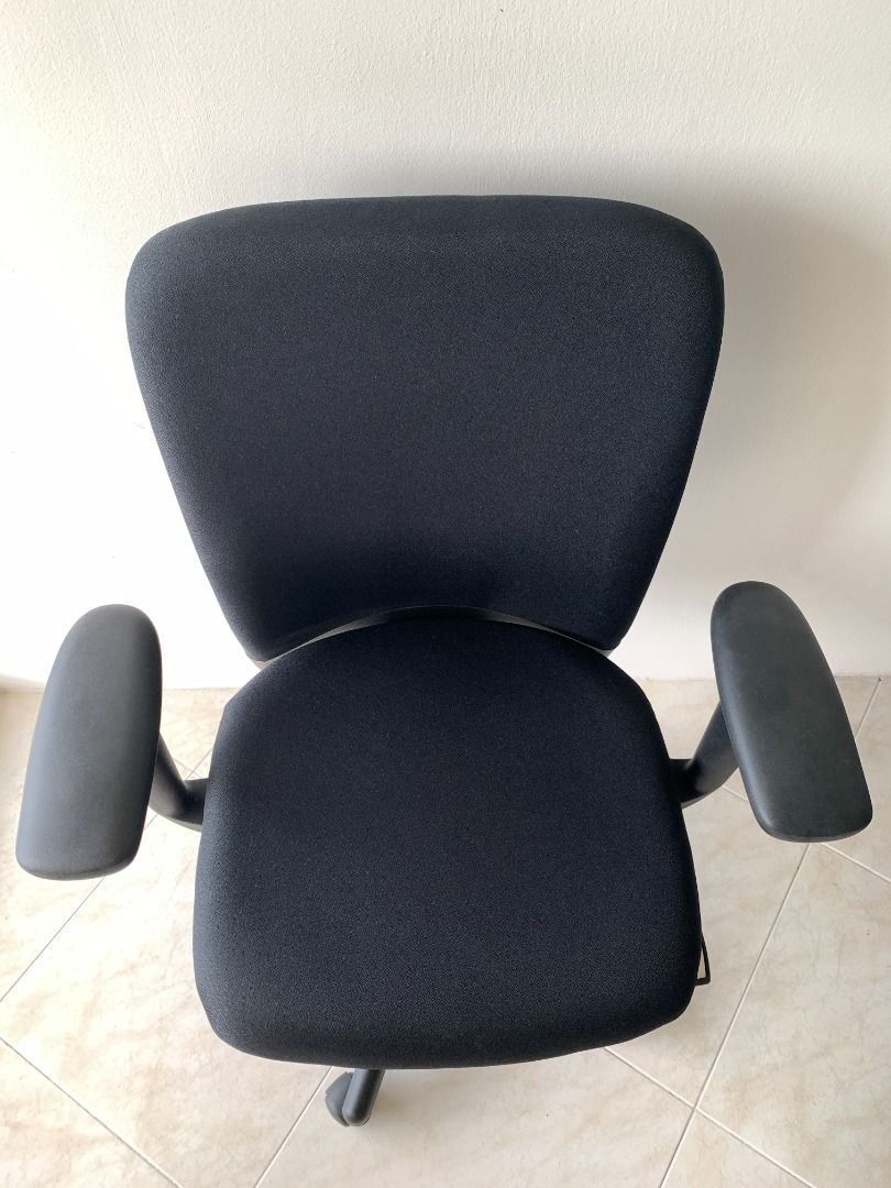 Haworth office desk chair, Furniture & Home Living, Furniture, Chairs