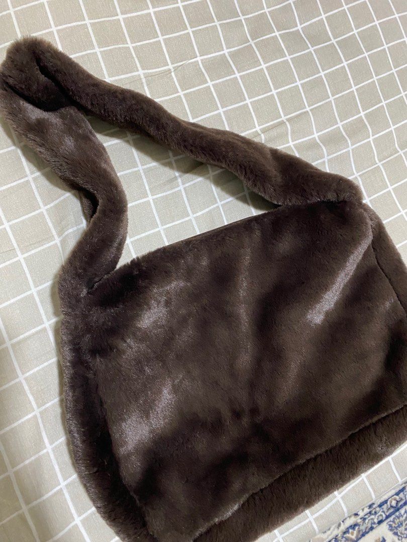 H M Faux Fur Shoulder Bag in Dark Brown