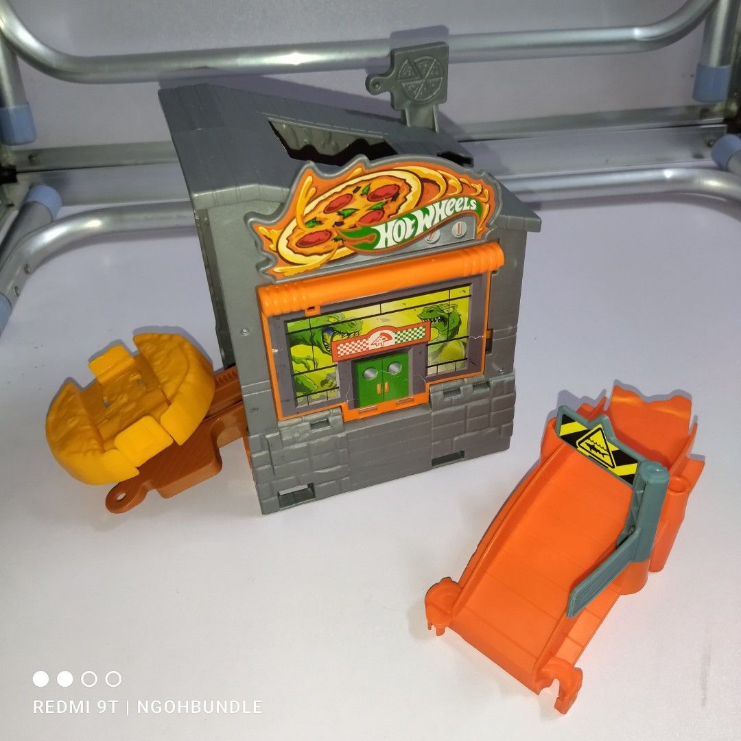 Hot wheels sale pizza toss