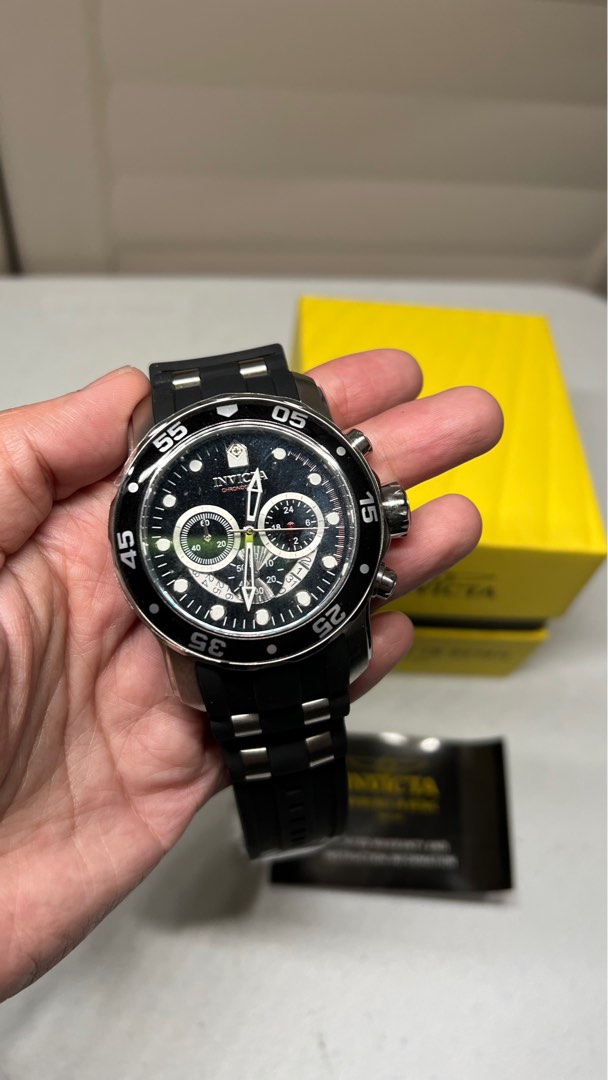 Invicta model deals 6977