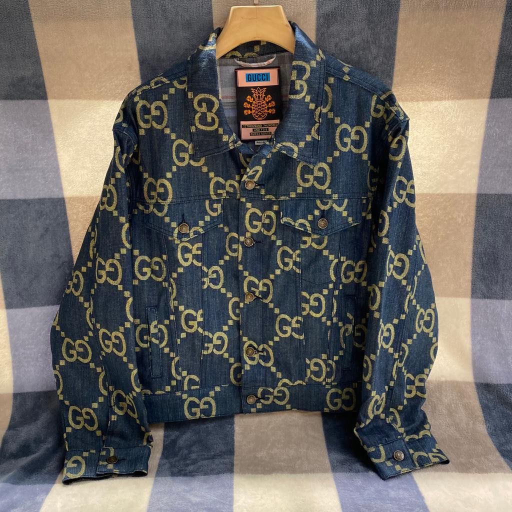 Jaket jeans gucci trucker with zipper Fesyen Pria Pakaian Baju Luaran di Carousell