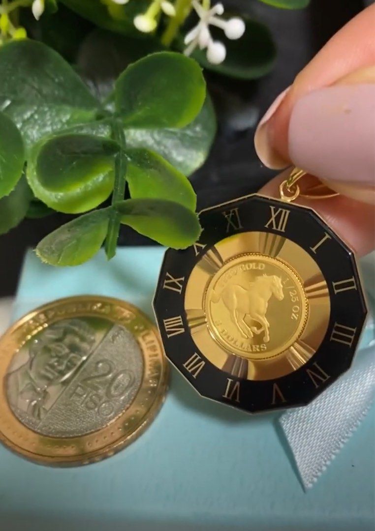 JAPAN BLACK ELIZABETH PENDANT, Luxury, Accessories on Carousell