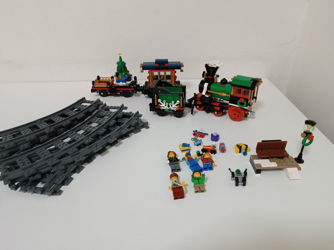 Lego creator expert winter holiday train deals 10254 construction set