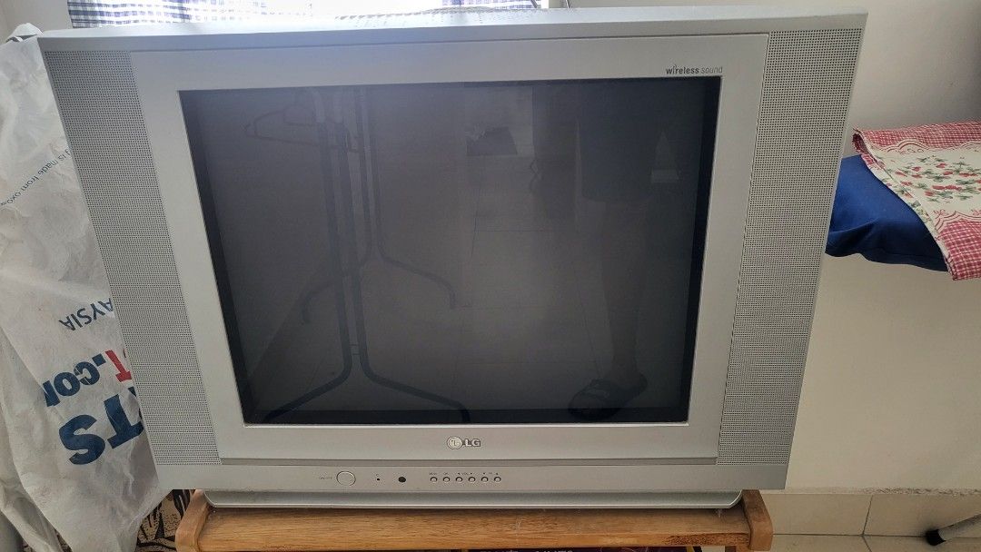LG CRT Television *(Classic), TV & Home Appliances, TV & Entertainment, TV on Carousell