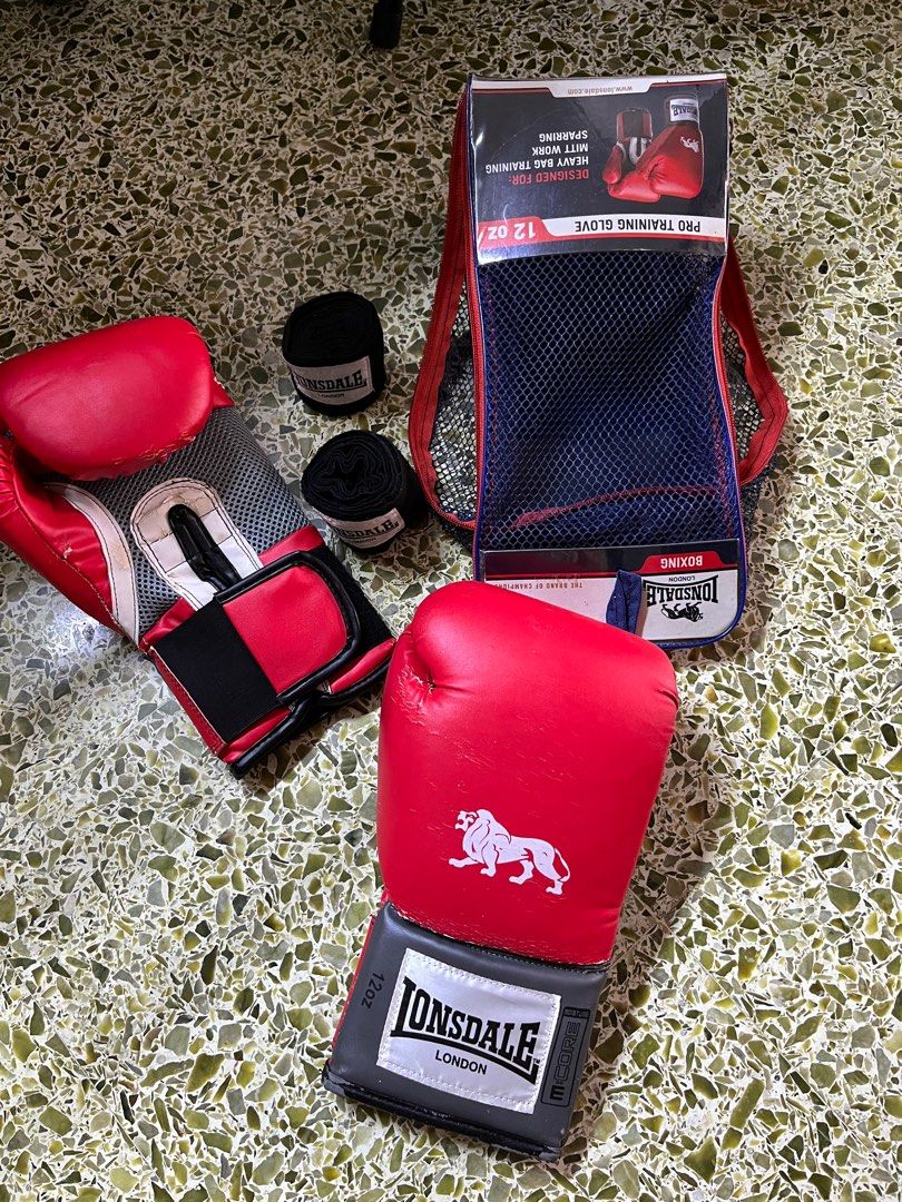 Lonsdale boxing pro training glove 12oz, Sports Equipment, Other Sports