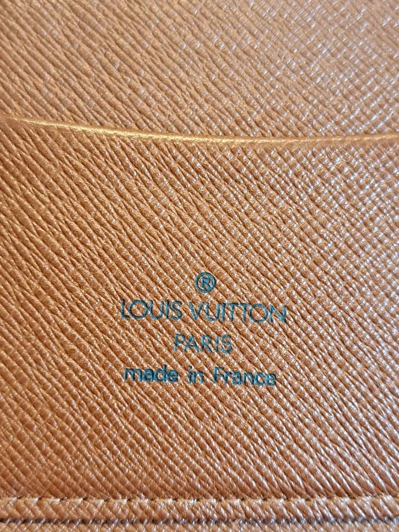 Louis Vuitton Rare Monogram Geode Organizer Zippy Wallet, Luxury, Bags &  Wallets on Carousell