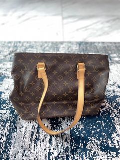 Pre-owned Louis Vuitton 2013 Beaubourg Messenger Bag In Brown