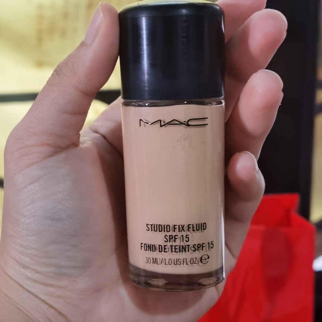 mac studio fix fluid (Category: Makeup) located in Makati City. Submitted by colormeredph (Listing ID 1213280507, Image 1). Description: bnew no box minimal scratches sa lid since tester sya no box po.