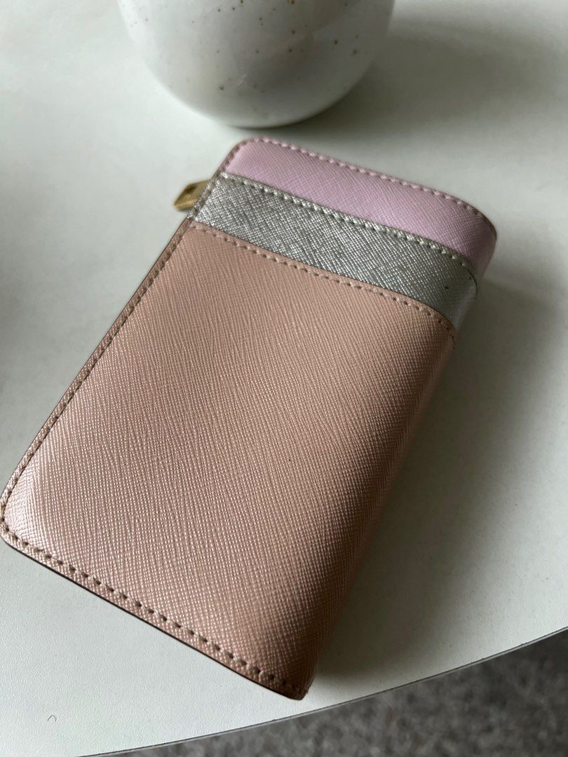 Marc jacobs shop pink wallet