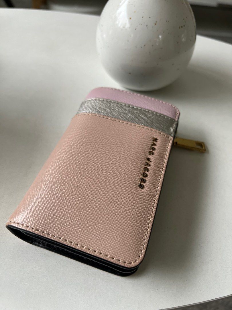 Marc jacobs sales pink wallet