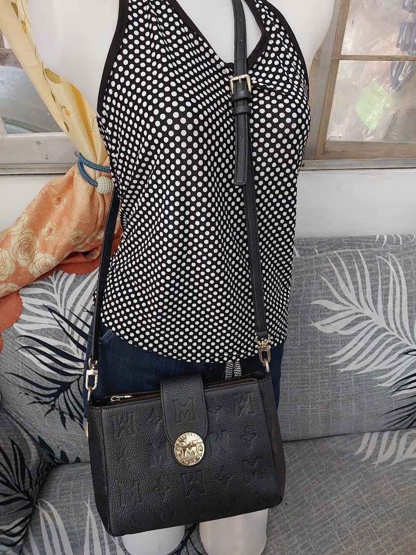 Metrocity sling bag, Women's Fashion, Bags & Wallets, Cross-body Bags ...