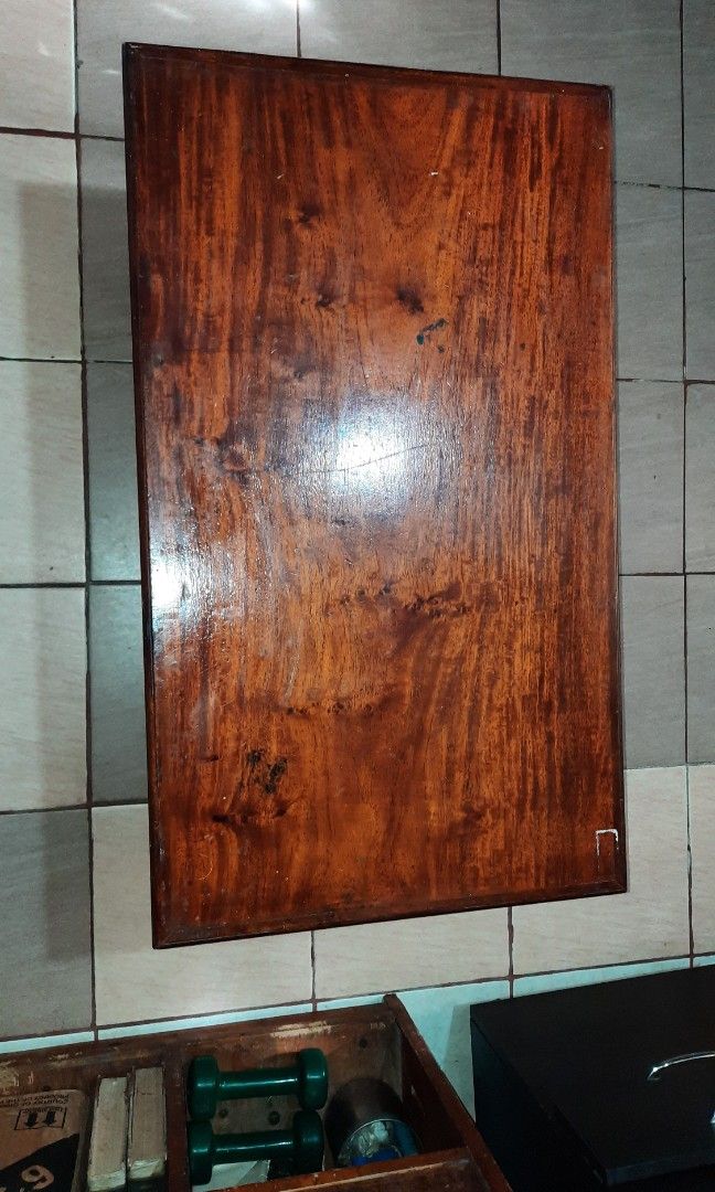 Narra wood sala set. 2nd hand. Inclusive of long chair, 2 single chairs