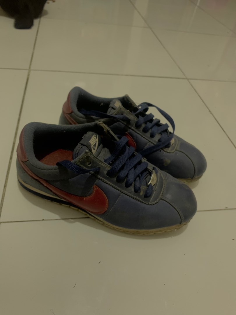 nike cortez biru