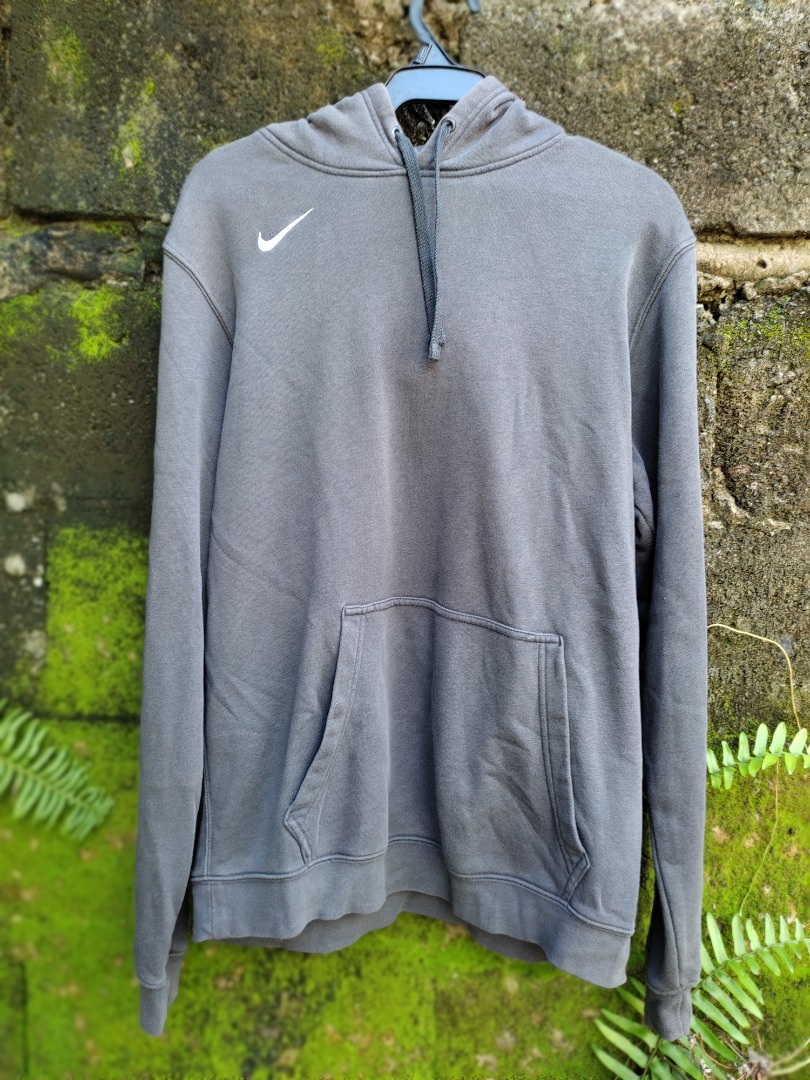 Nike swoosh shop on right side