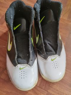 Nike Hyped 2 Basketball Shoes US5. 5/UK5