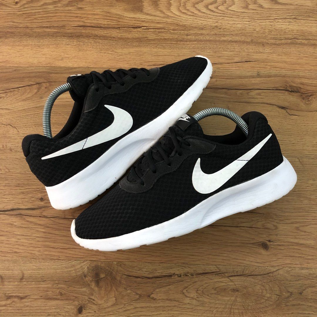 Nike tanjun fashion sale