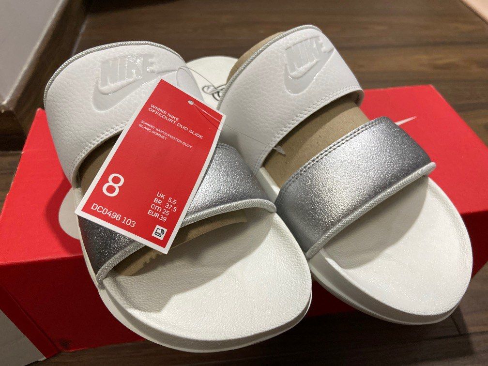 White nike top duo slides