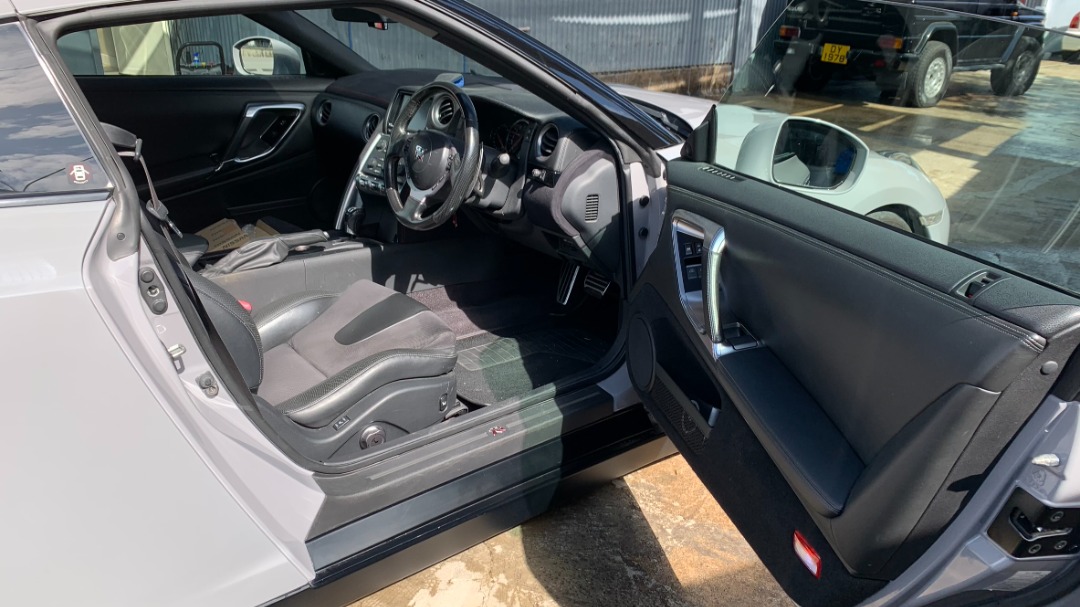 Nissan GT-R 3.8 (A)62863127611907112