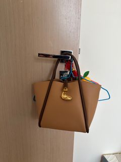 （分類：）位於 。 由 donnoddonnod 提交（商品編號 1213251938，圖片 1）。簡介： 。