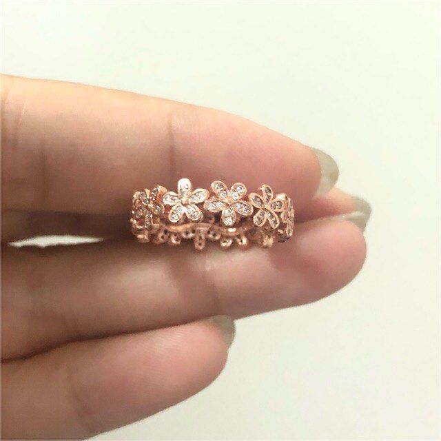 dazzling daisy meadow stackable ring