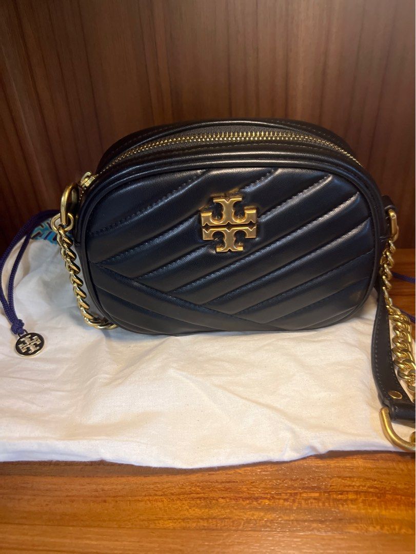 Premium bag Tory Burch [free delivery], Women's Fashion, Bags & Wallets,  Purses & Pouches on Carousell