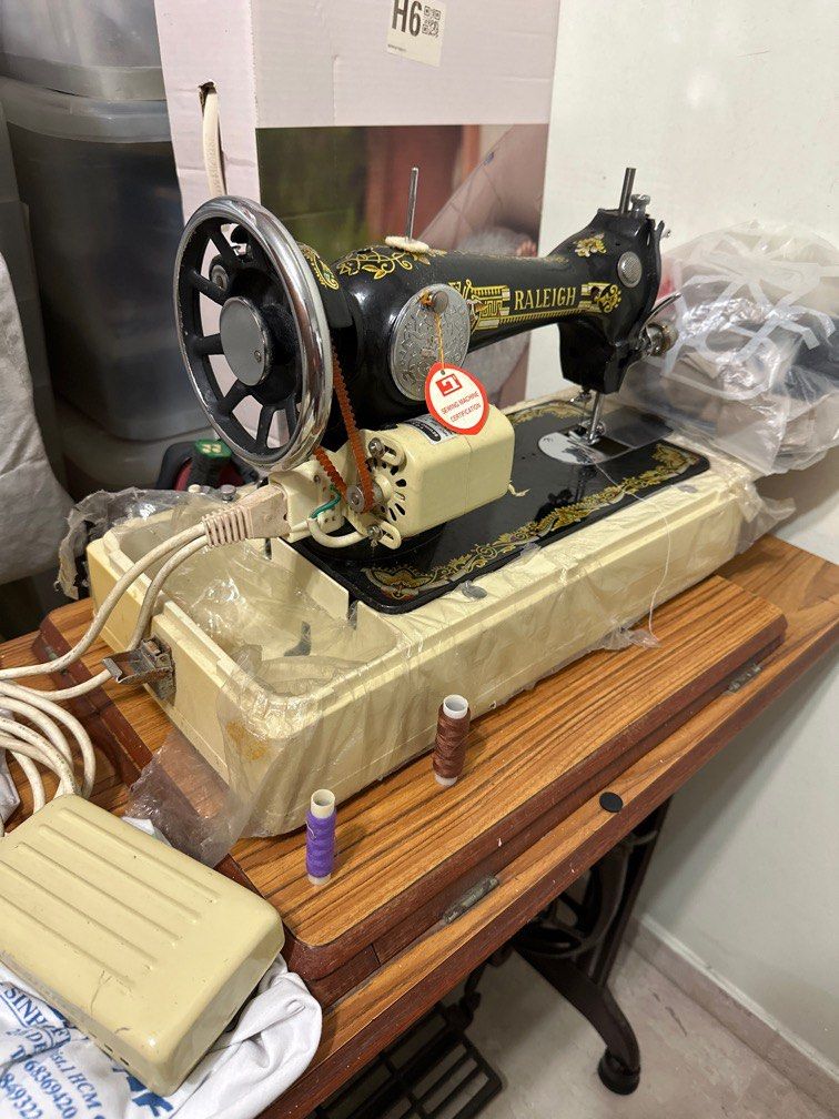 Raleigh table top sewing machine, Hobbies & Toys, Stationery & Craft