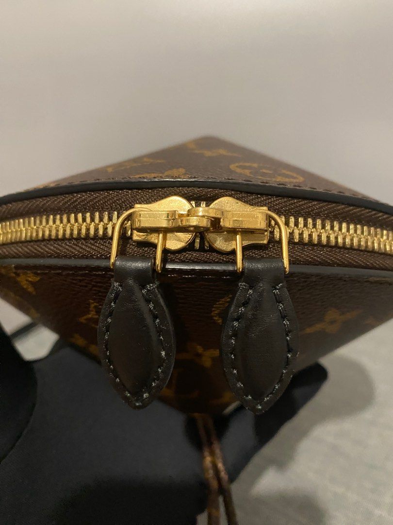 Louis Vuitton Baguette Bag in Orange Epi Leather — UFO No More