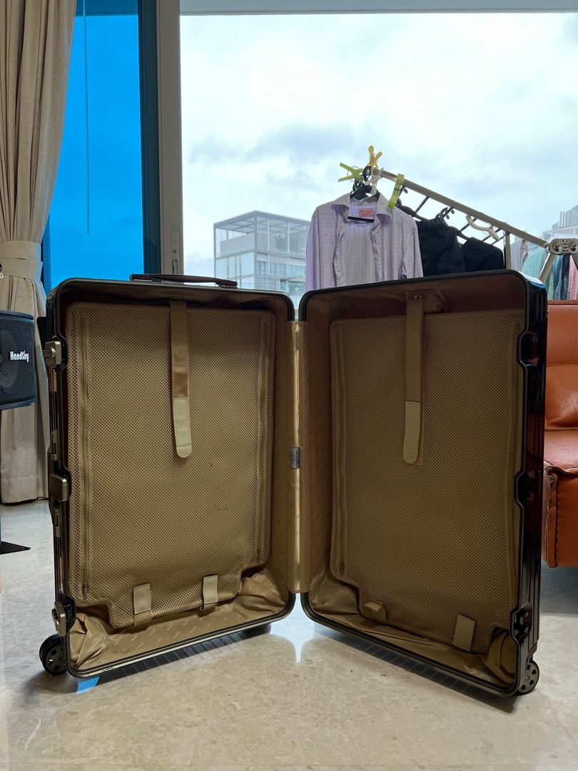 RIMOWA Essential Check-In L Suitcase