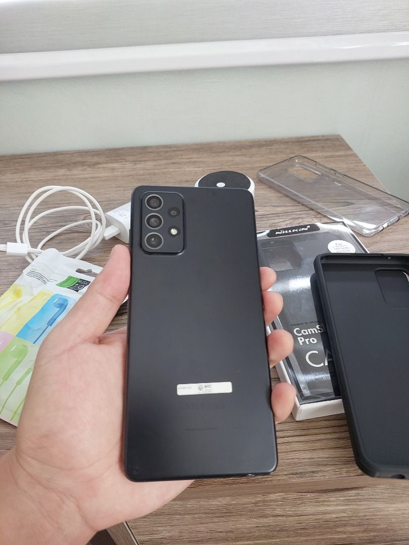 Samsung Galaxy A72 256gb storage 8gb ram, Mobile Phones & Gadgets