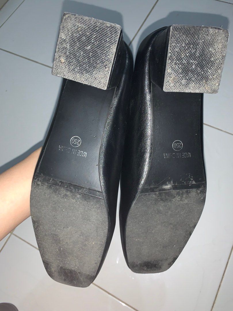trendy black school shoes