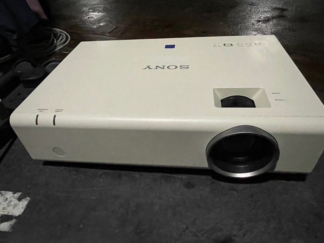 SONY XGA VPL EX255 projector, TV & Home Appliances, TV & Entertainment, Projectors on Carousell