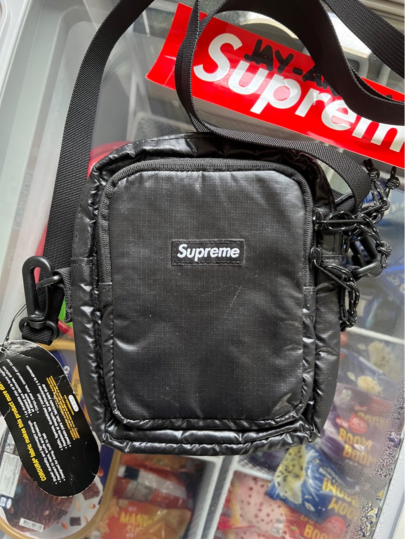 Supreme FW17 Shoulder Bag, Luxury, Accessories on Carousell