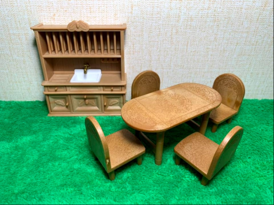 Sylvanian Families Dining Room Furniture Set (Flair)(B), Hobbies & Toys