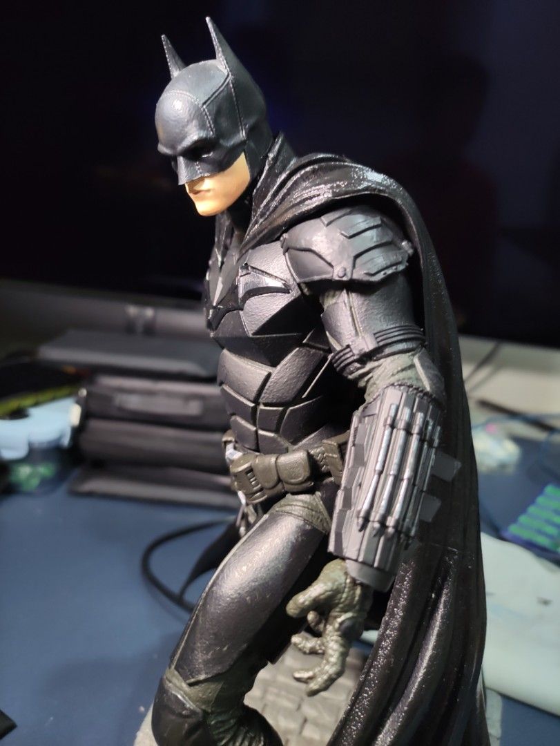 The Batman 1/6 statue, Hobbies & Toys, Toys & Games on Carousell