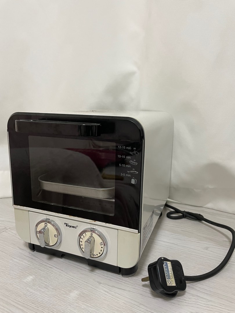 Toaster Oven Priced Reduced To Clear, Furniture & Home Living
