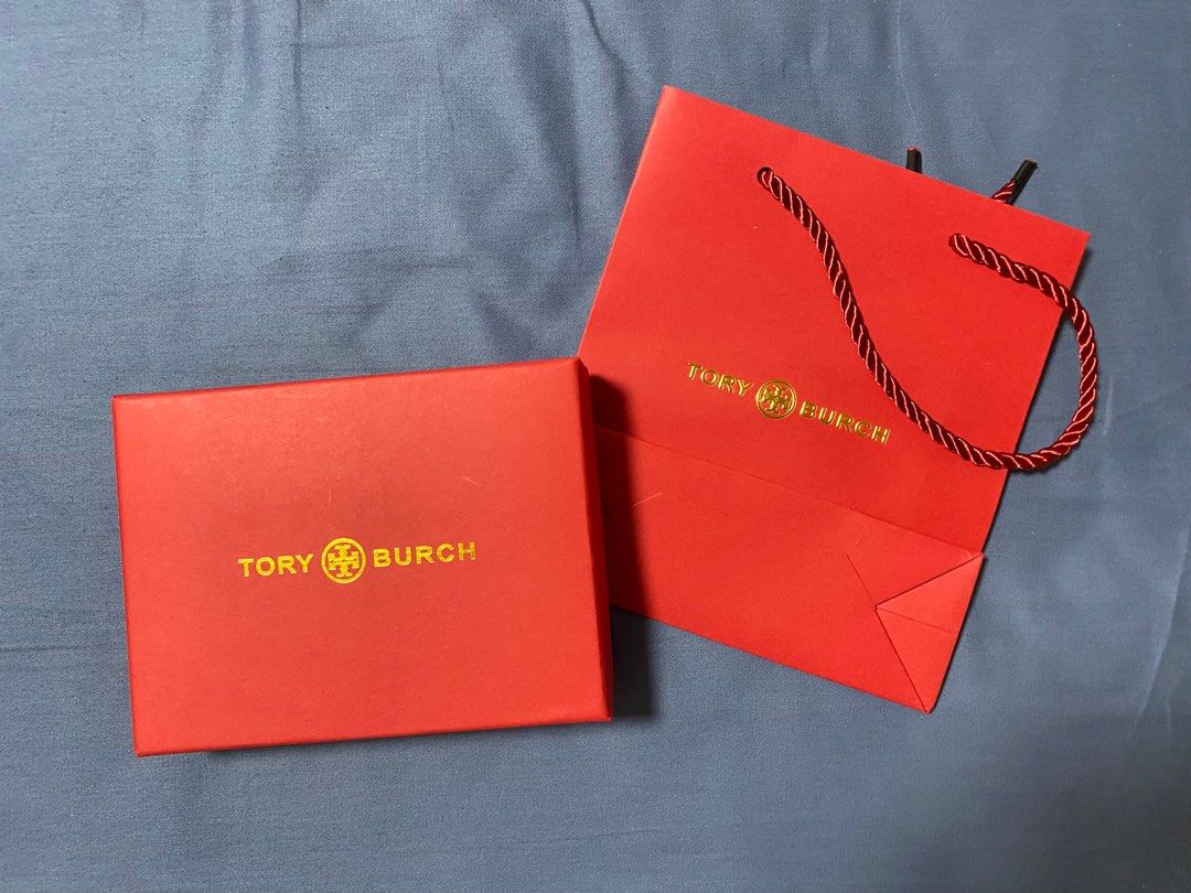 Tory Burch card holder-CNY gift, Women's Fashion, Bags & Wallets, Wallets &  Card Holders on Carousell