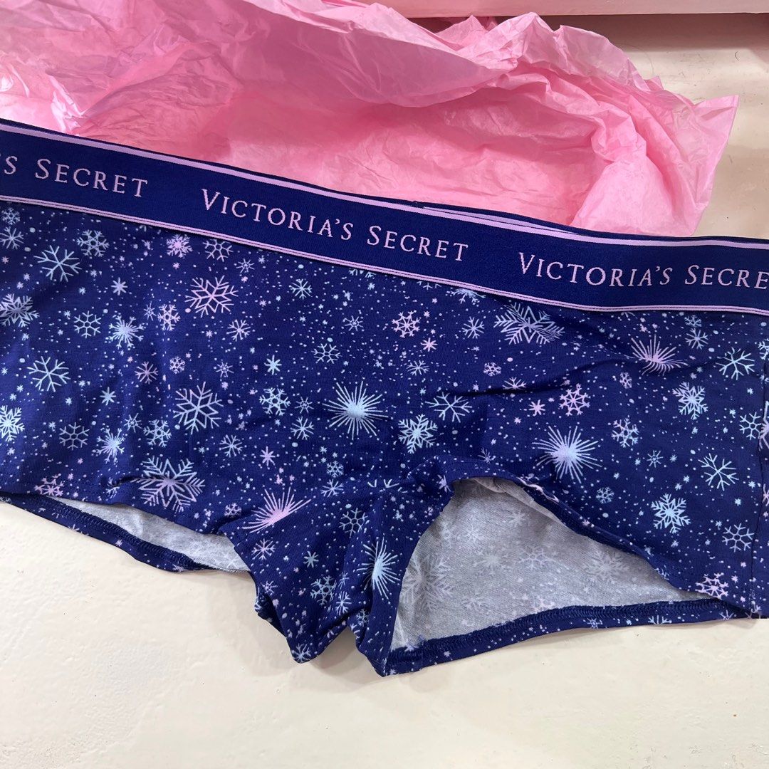 Victoria's Secret PINK Logo Boyshorts Small Panties, Women's Fashion, New  Undergarments & Loungewear on Carousell