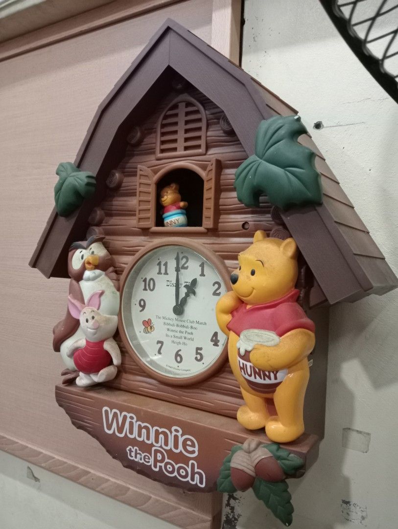 Vintage collection winnie the pooh clock, Furniture & Home Living, Home