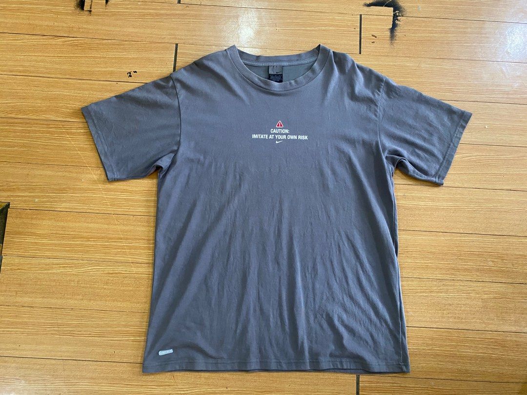 Vintage Nike STUNT CREW (Category: Tshirts & Polo Shirts ) located in Quezon City. Submitted by cheaprrdrip (Listing ID 1213211893, Image 1). Description: Dimes: 21.5x27 Issue: oil stain pero di masyado noticeable, yung neckline lapit na mag bacon (see last 2 pics) 650 Free shipping .