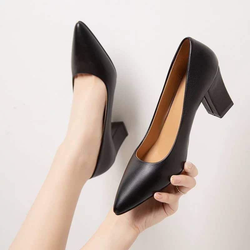 Black heels outlet for formal