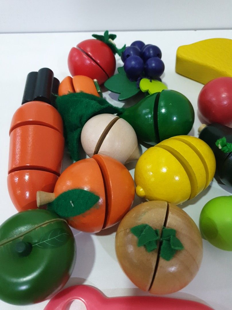 Wooden fruits and vegetables cutting play set, Hobbies & Toys, Toys