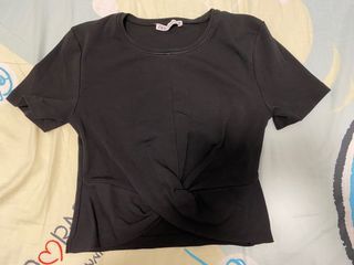 Zara cropped shirt 黑色上衣 (包郵)