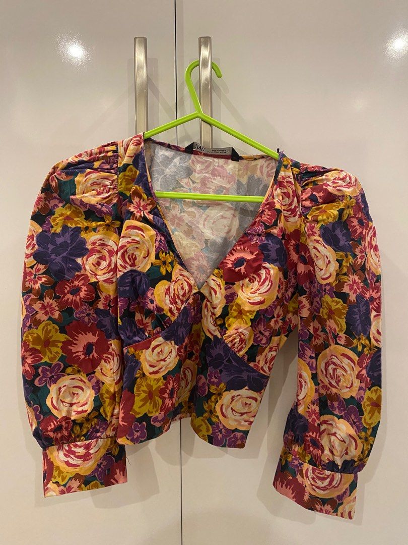 Zara Floral Puff Sleeves, Women's Fashion, Tops, Blouses on Carousell