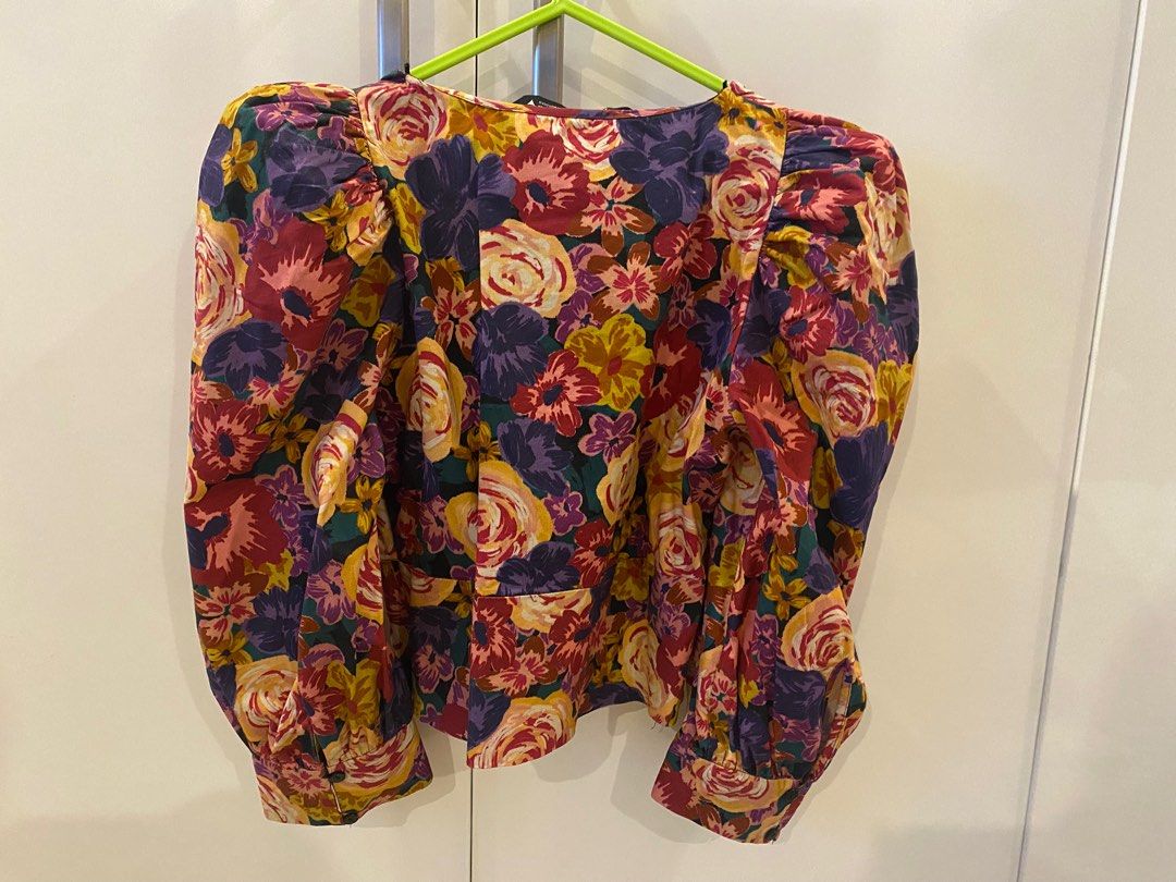Zara Floral Puff Sleeves, Women's Fashion, Tops, Blouses on Carousell
