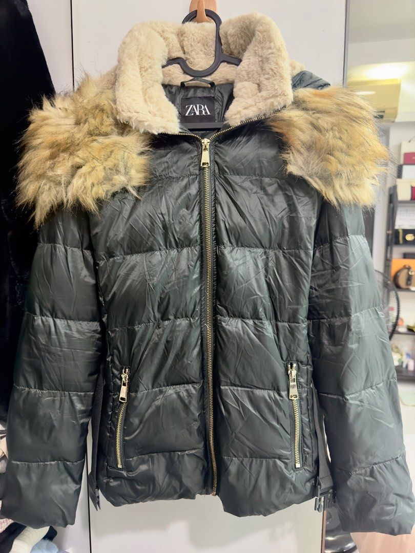 Puffer jacket with fur hood sale zara