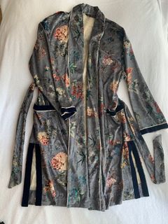 Brand New Zara Robe - printed, velvet sheer luxurious floral print, removable belt - runs big, Small to Medium (can fit Medium nicely)