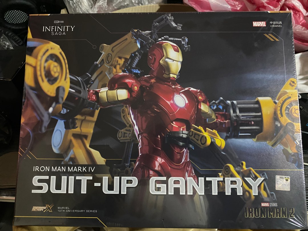 ZD Toys Iron Man MK 4 with suit up Gantry, Hobbies & Toys, Toys & Games