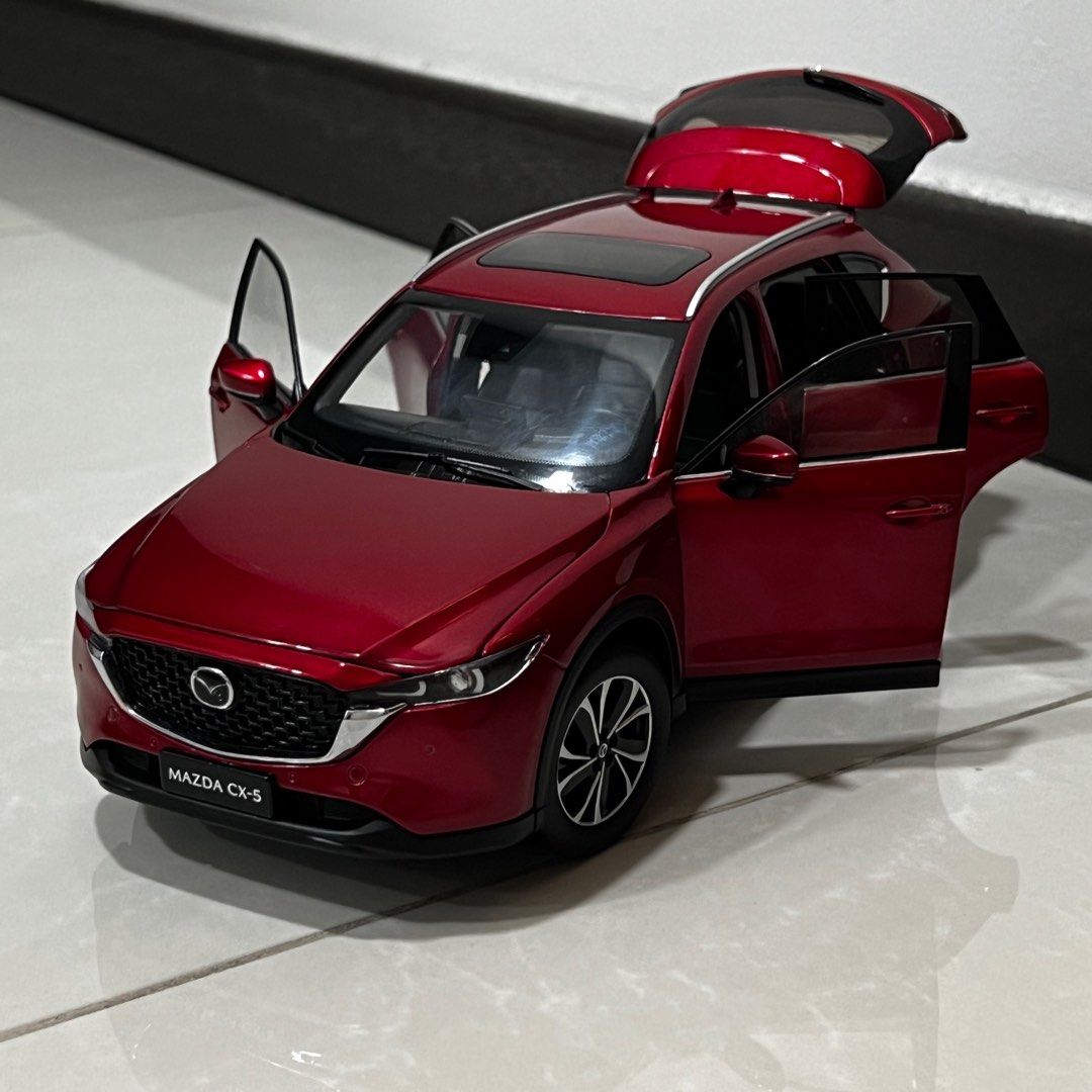 MAZDA CX-5 1/18 フィギュア レッド 全長約25cm 左ハンドル 1:18 Mazda CX-