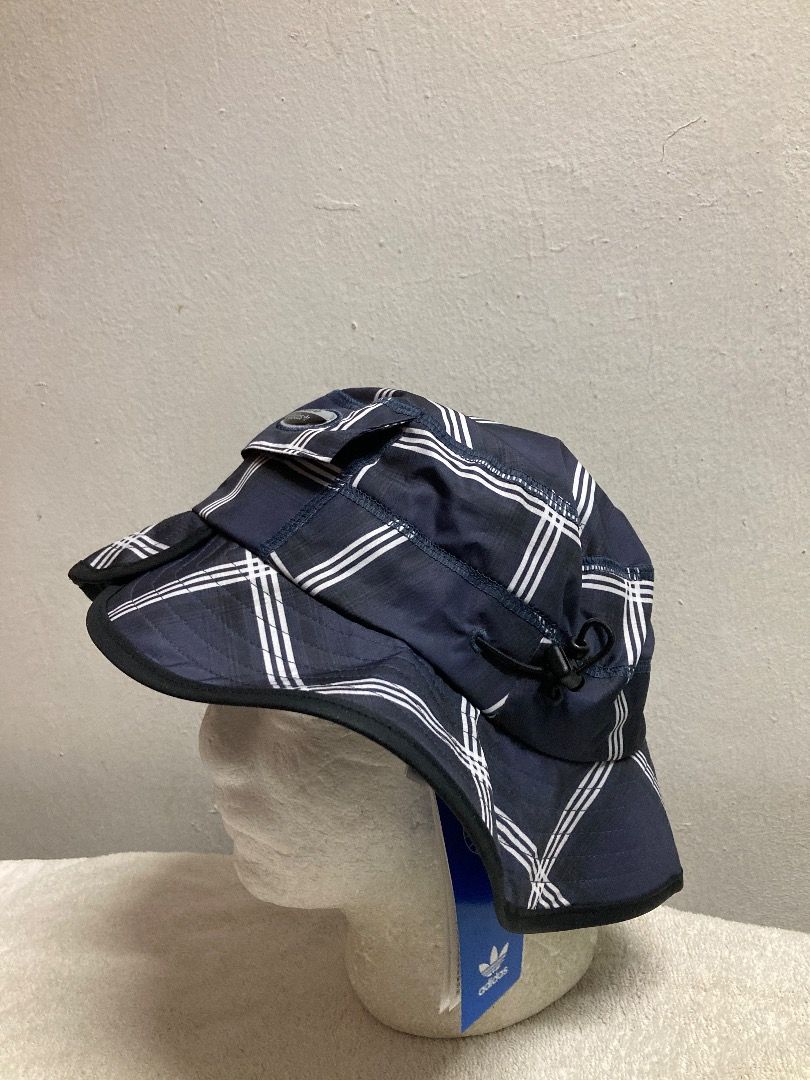 Adidas ryv shop bucket hat